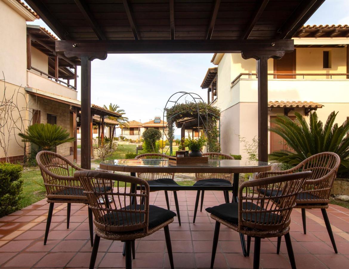Porto Thea Alexandra Shared Pool Villa, Афитос Экстерьер фото